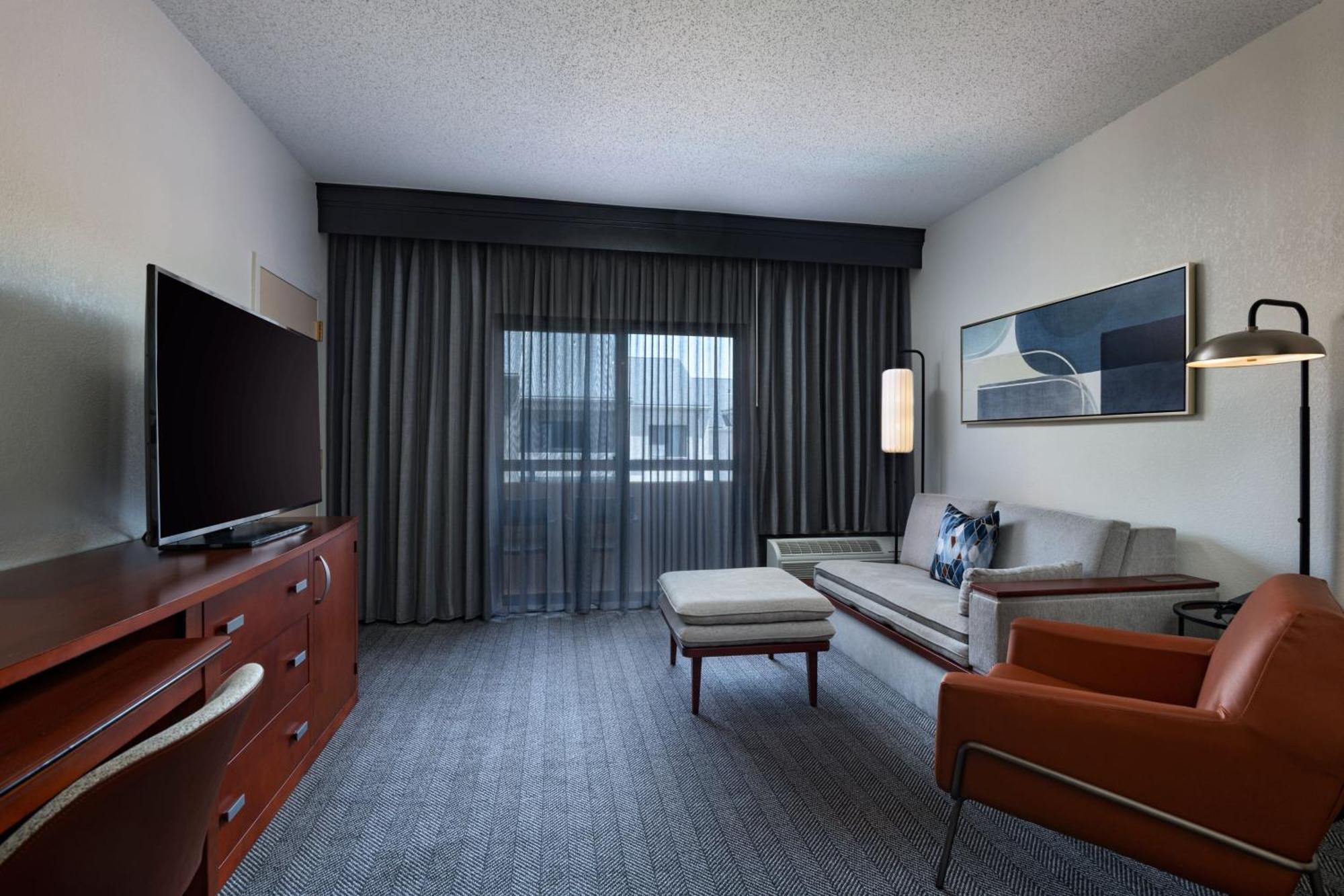 Courtyard By Marriott Dallas Plano Parkway At Preston Road Exterior photo