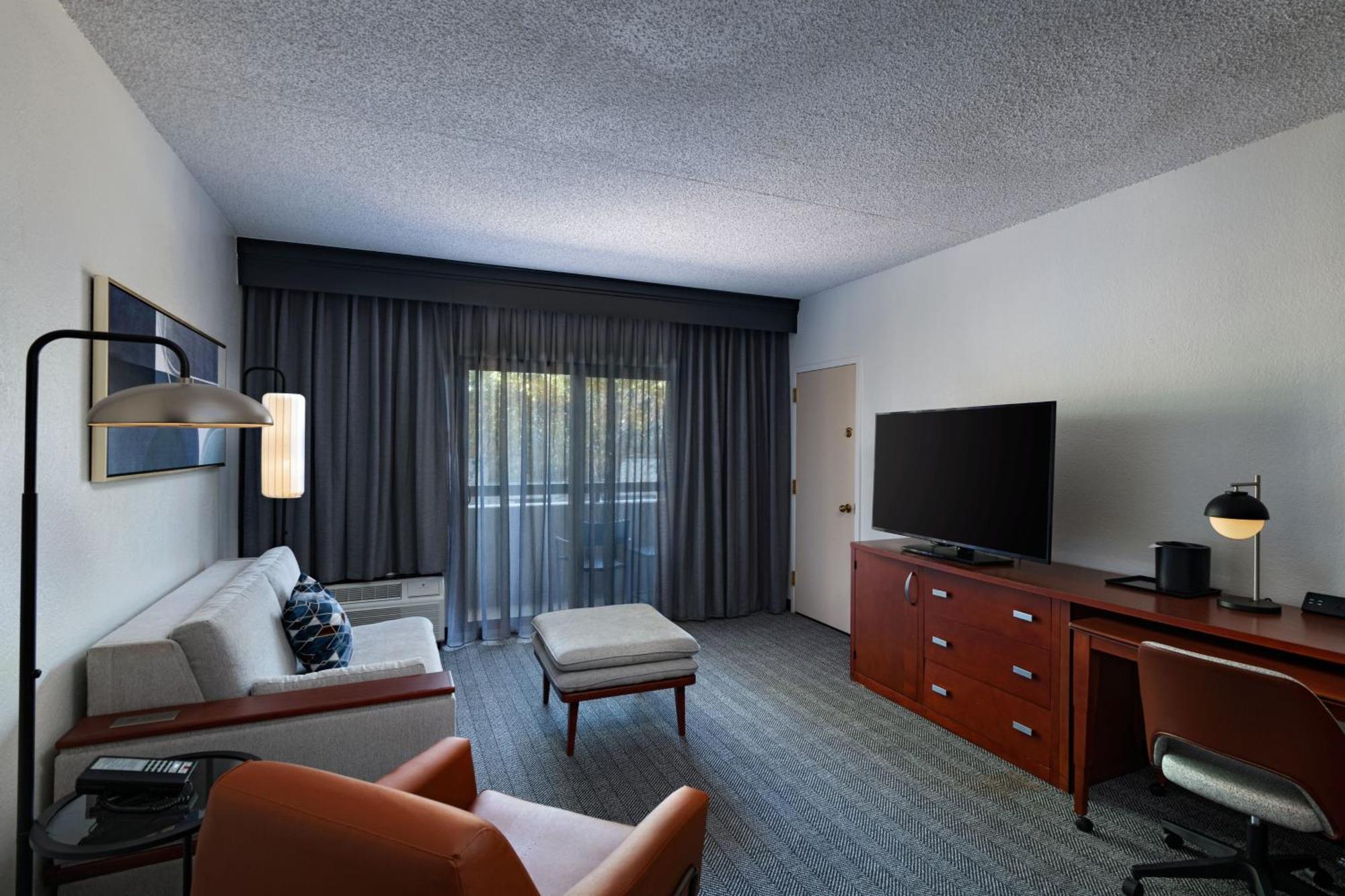 Courtyard By Marriott Dallas Plano Parkway At Preston Road Exterior photo